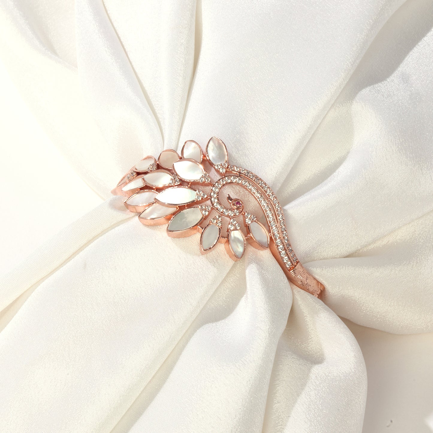 PREMIUM ROSE GOLD FLORAL BRACELET